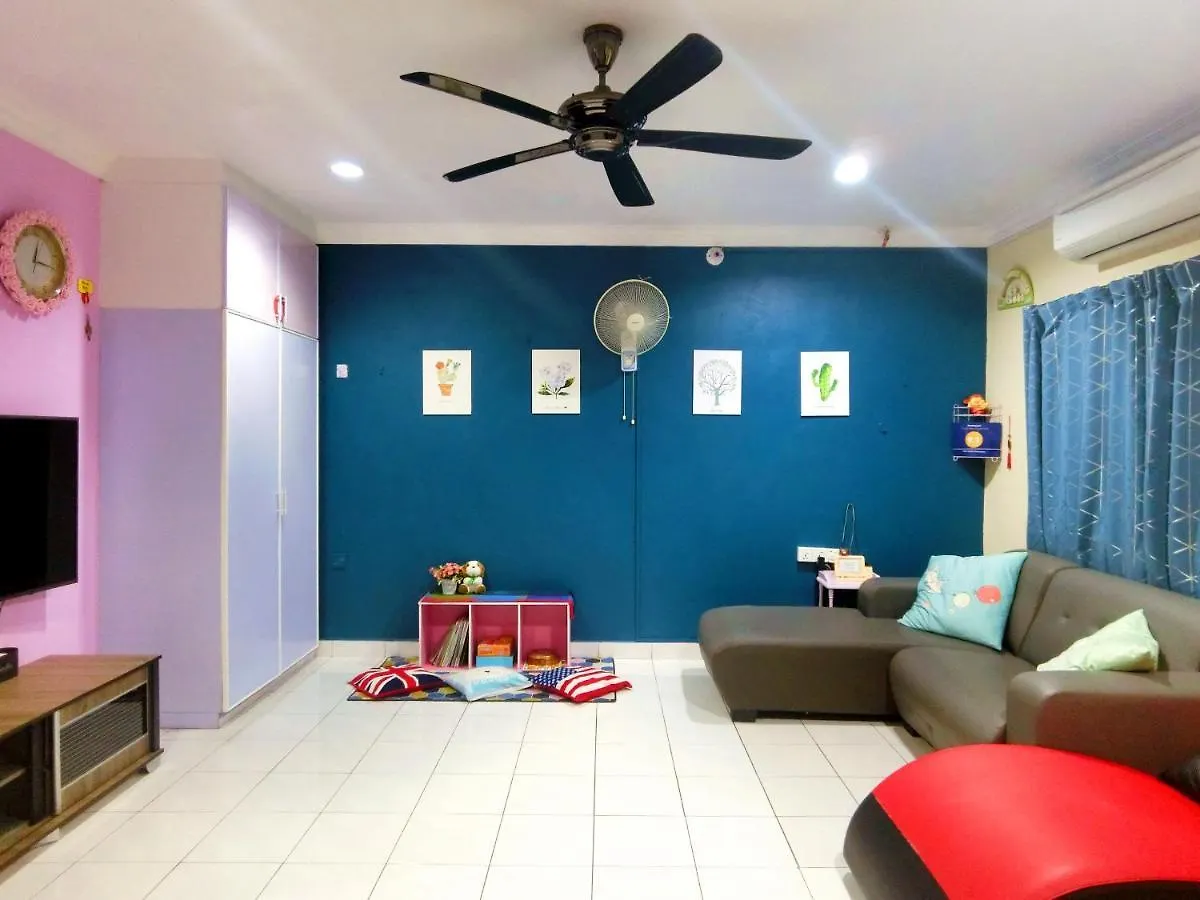 Little Family Homestay Malacca 0*,