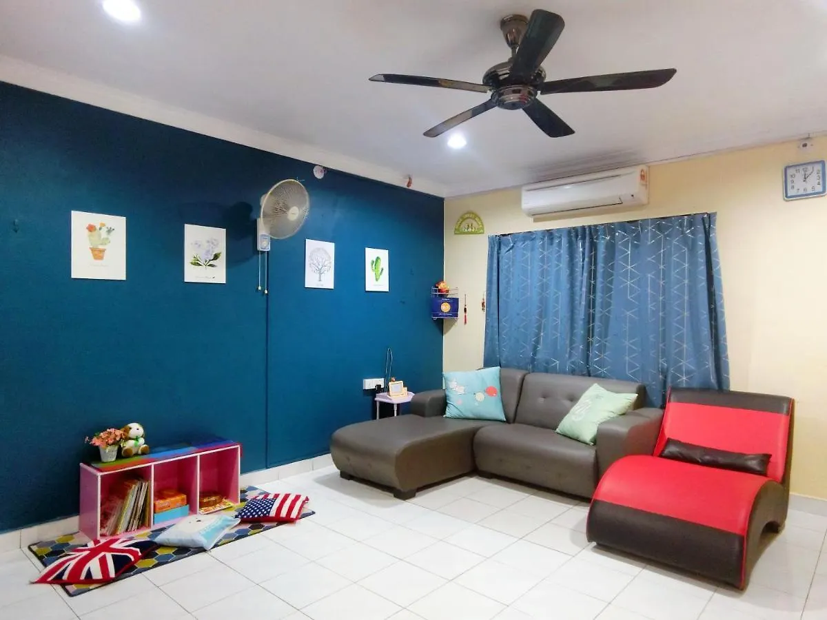 Little Family Homestay Malacca