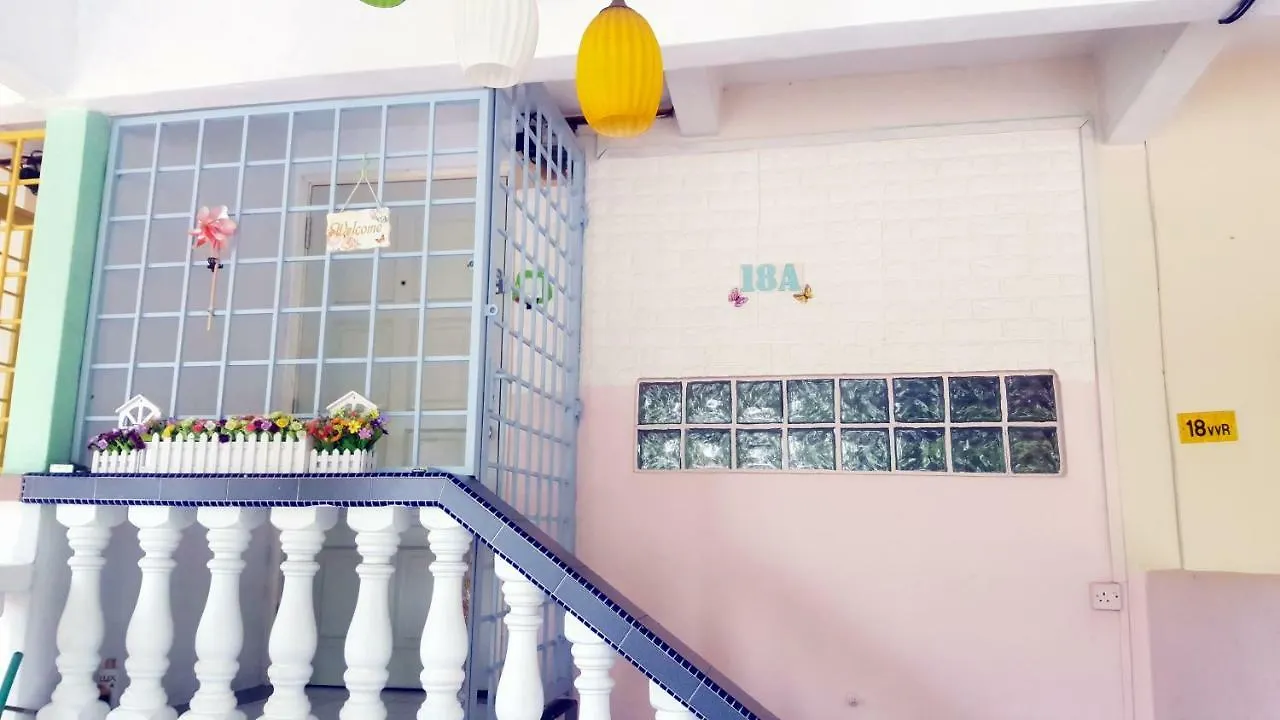 Little Family Homestay Malacca