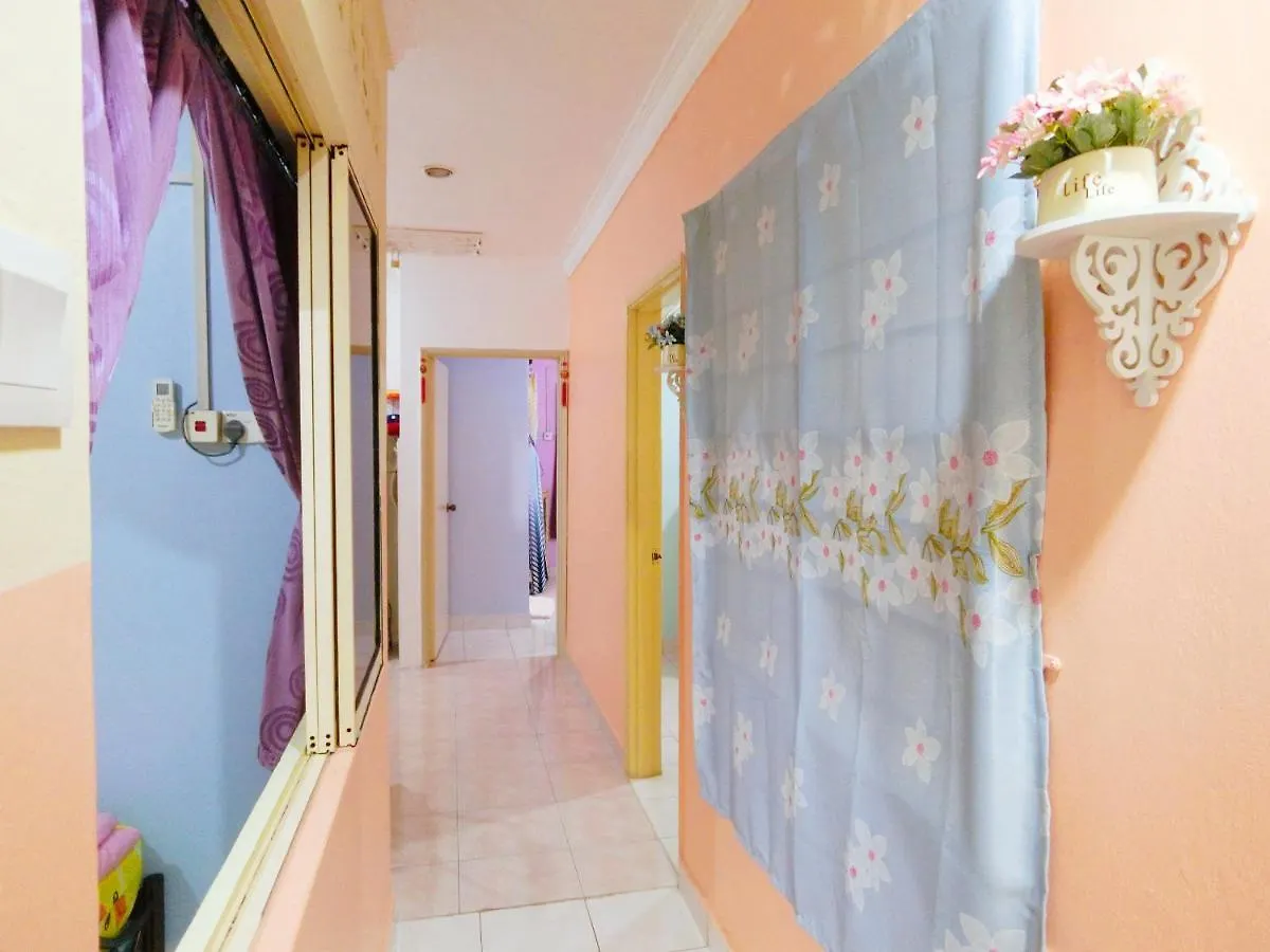 Little Family Homestay Malacca 0*,  Malásia
